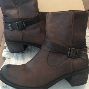 Ugg boots - Lorraine sz 8.5 brown